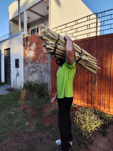 Self-service de caldo de cana faz sucesso no bairro, e atrai gente de várias regiões de Campão