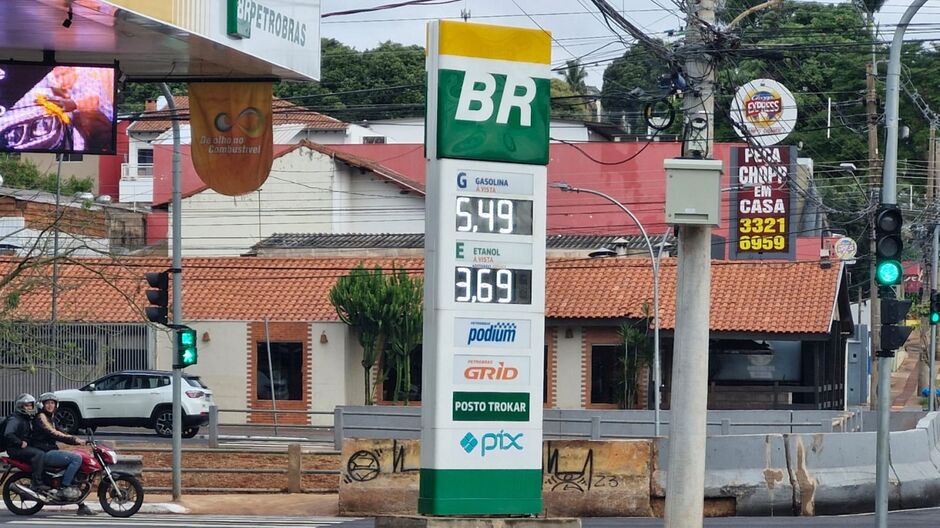 Gasolina ainda está em 5,49 em alguns postos 