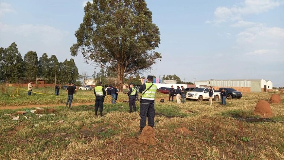 Corpo estava crivado de balas em um descampado 