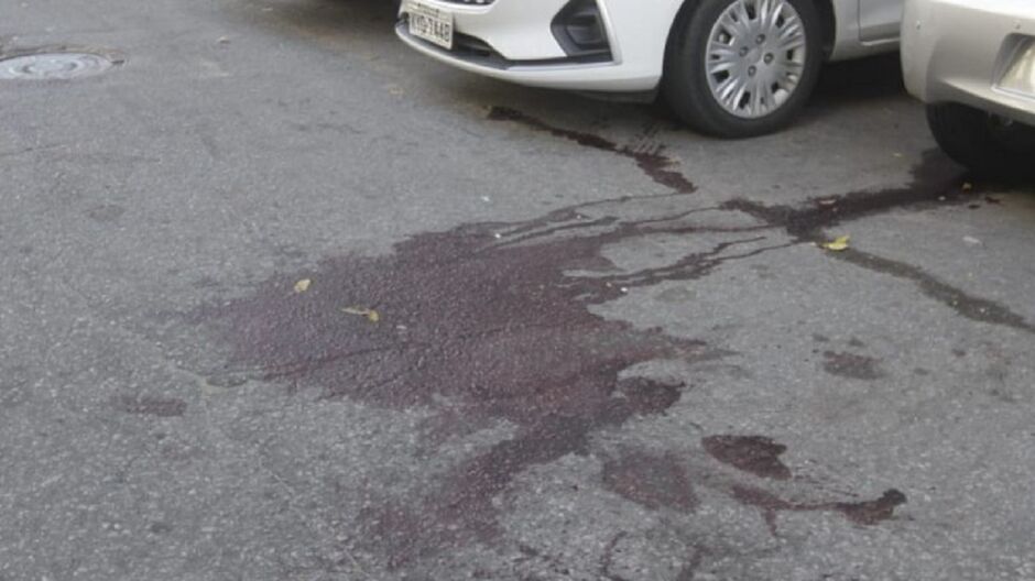 Vítima e agressor vivem na mesma vila de casas 