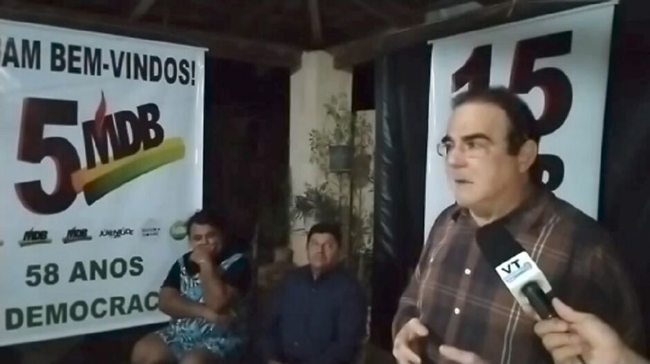 Felipe Orro anunciou sua desistência nesta quarta-feira