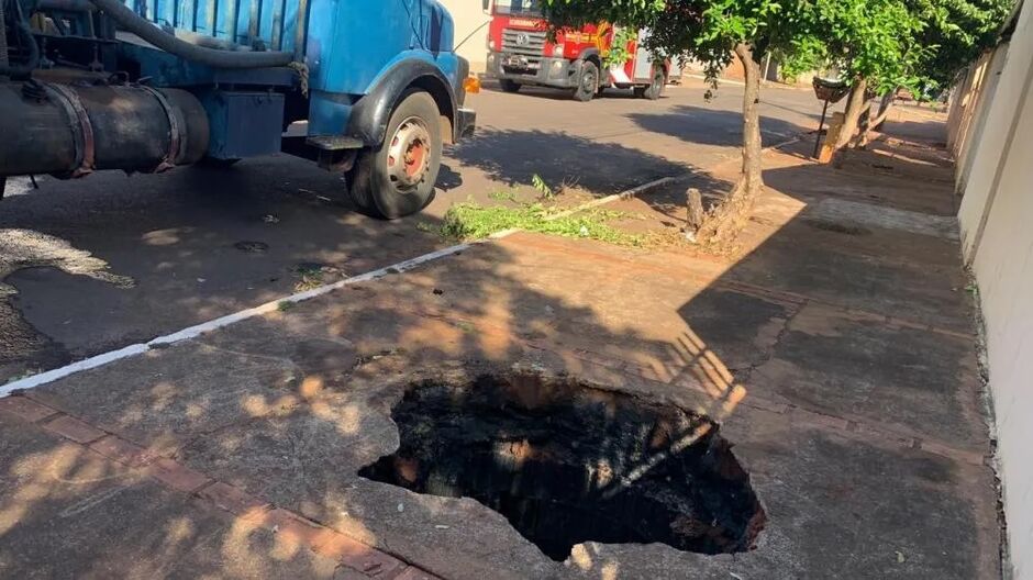 Idosos foi socorrido por equipes do Corpo de Bombeiros