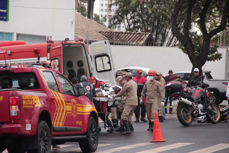 Motociclista chegou a ser socorrido, mas não resistiu