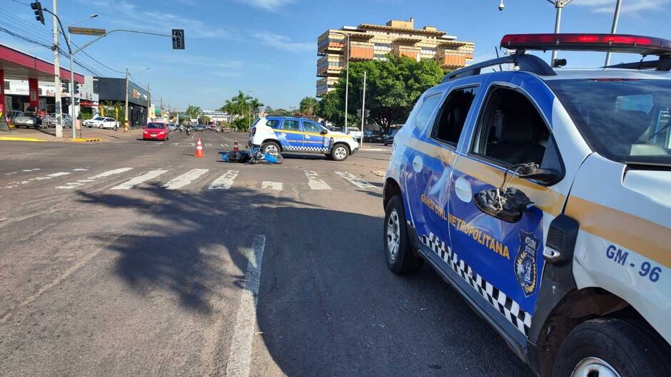 O motociclista foi socorrido e levado para a Santa Casa