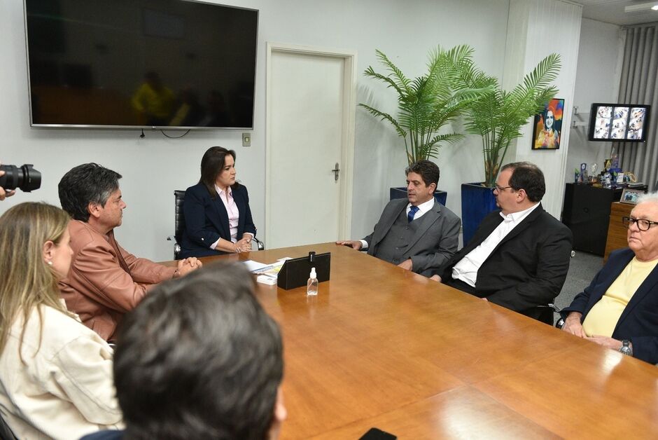 Campo Grande pode receber centro de treinamento de pilotos e novos voos internacionais