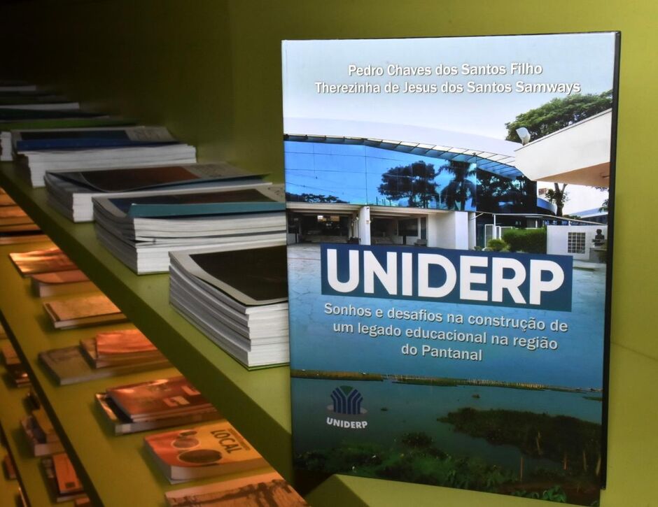 O livro detalha todo o processo de elaboração do projeto para a criação do Cesup e, posteriormente, UNIDERP