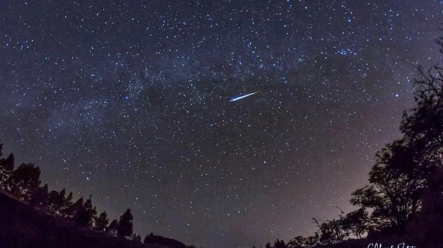 Chuva de meteoros ilumina o céu de Campo Grande durante a noite e madrugada