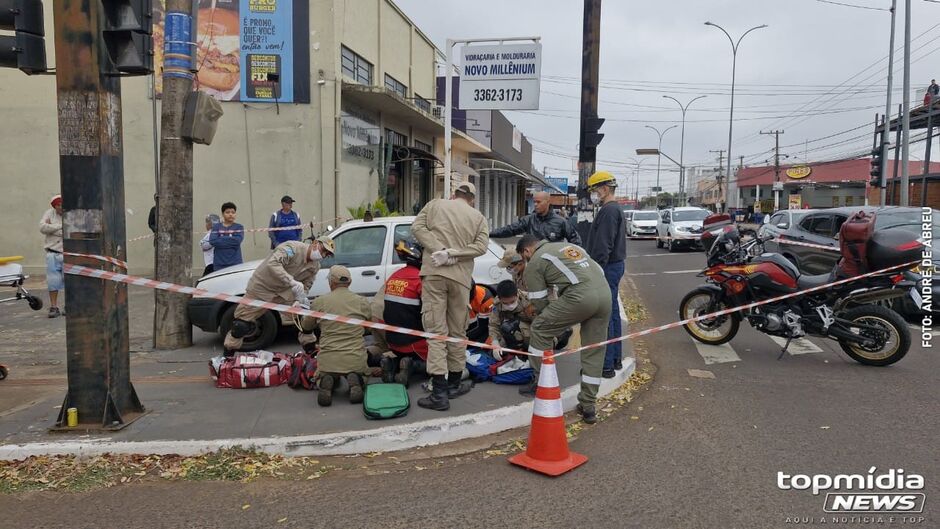 Idoso tem mau súbito, bate carro e morre no Bairro Santo Antônio