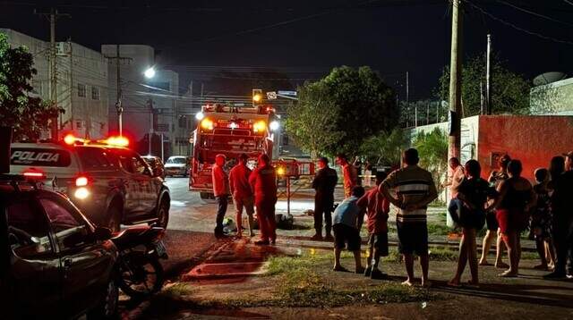 O feto foi encontrado na Rua Geraldino Martins de Barros, em frente a Alameda São José