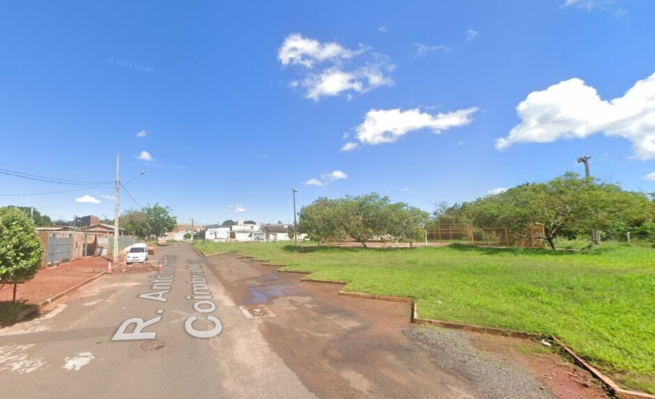 Rua Antônio Flávio Coimbra Mota, bairro Taquaral Bosque