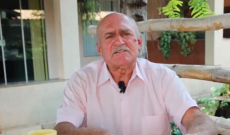 Prefeito é criticado por condições de estradas em Figueirão 