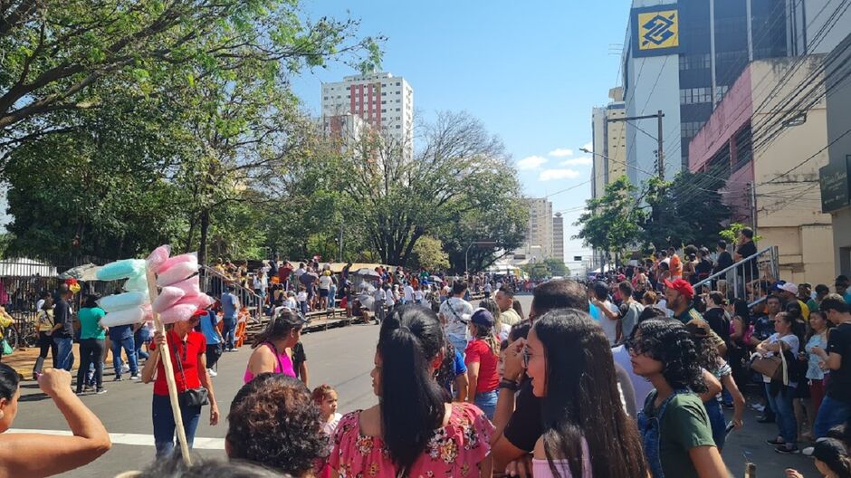 Desfile será debaixo de forte calor na 13 de Maio 