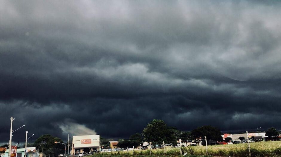 Tempestade pode atingir Dourados e Campo Grande