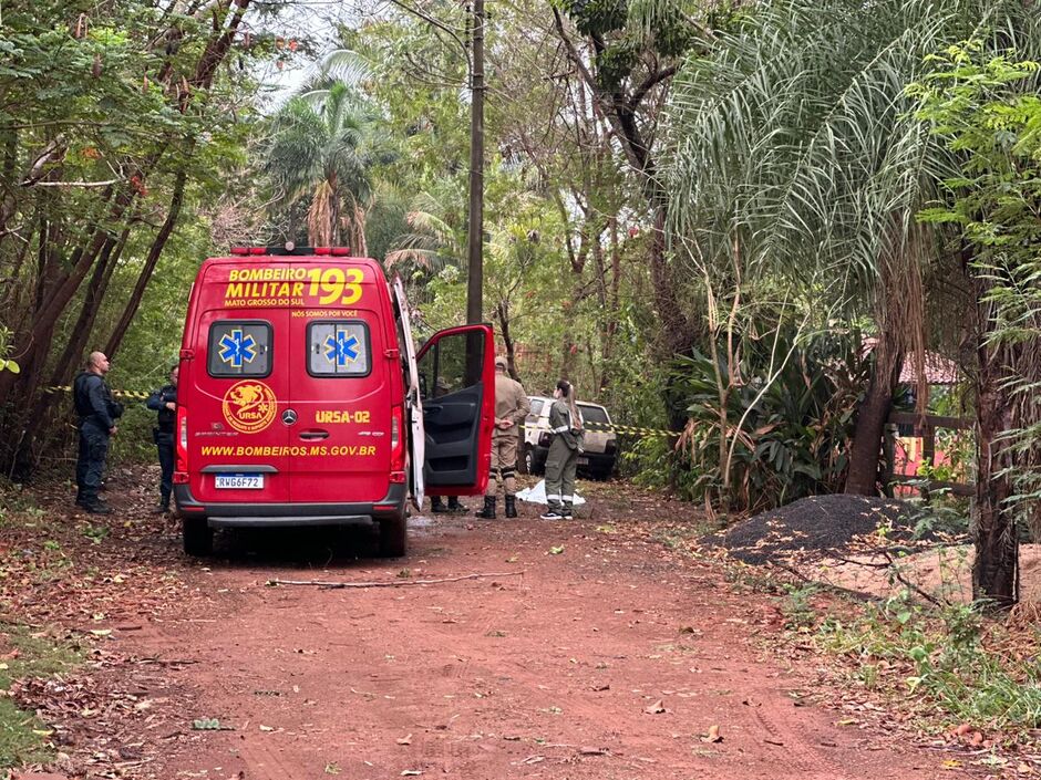 Homem é encontrado morto horas após amigo ser esfaqueado em cobrança de dívida no Portal Caiobá