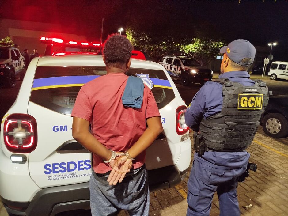 GCM efetuou a prisão do suspeito 