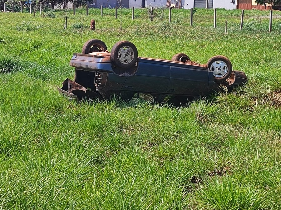 Veículo estava aos fundos do residencial Portal do Parque