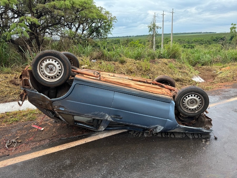 As causas que levaram o motorista a perder o controle do veículo ainda não foram esclarecidas