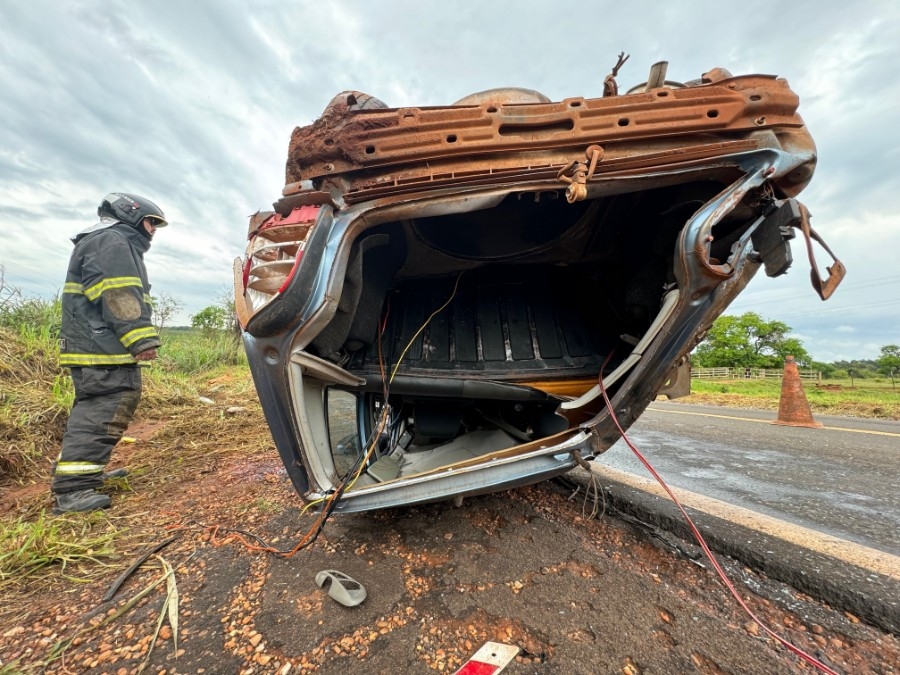 As causas que levaram o motorista a perder o controle do veículo ainda não foram esclarecidas