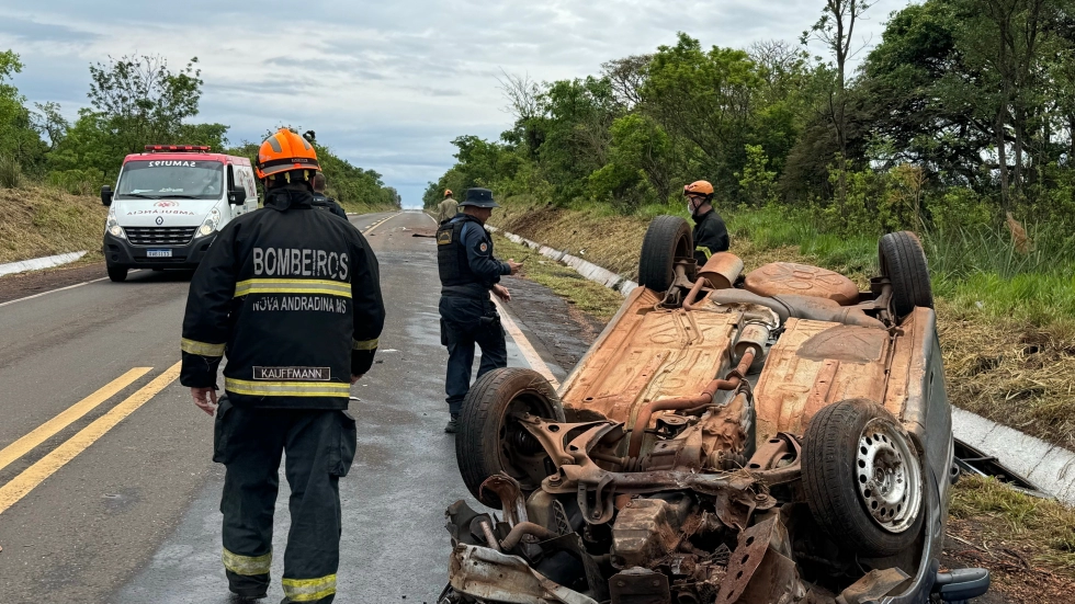 As causas que levaram o motorista a perder o controle do veículo ainda não foram esclarecidas