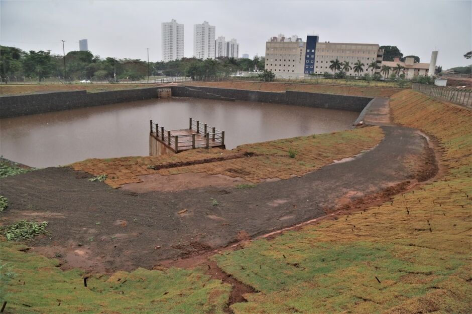 Bacia de contenção da Via Park 