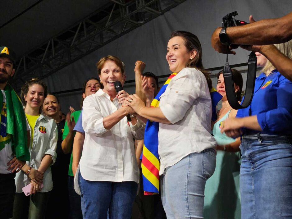 Tereza Cristina participou da comemoração de Adriane Lopes, candidata no 2&ordm; turno