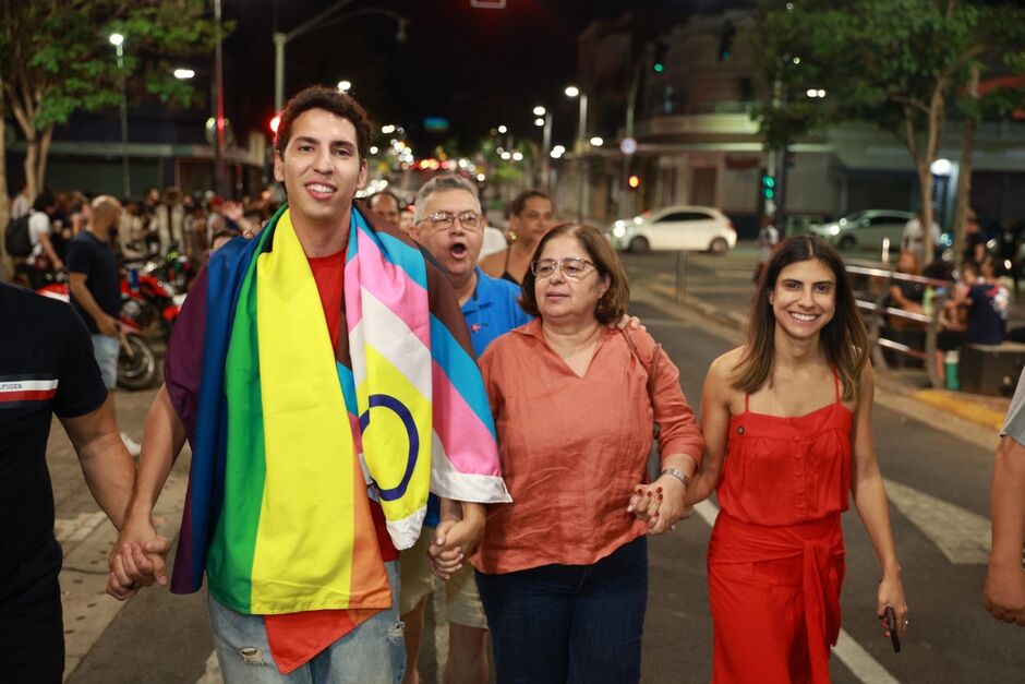 Mesmo sem vencer campanha, Camila Jara comemora eleição de 3 vereadores do PT