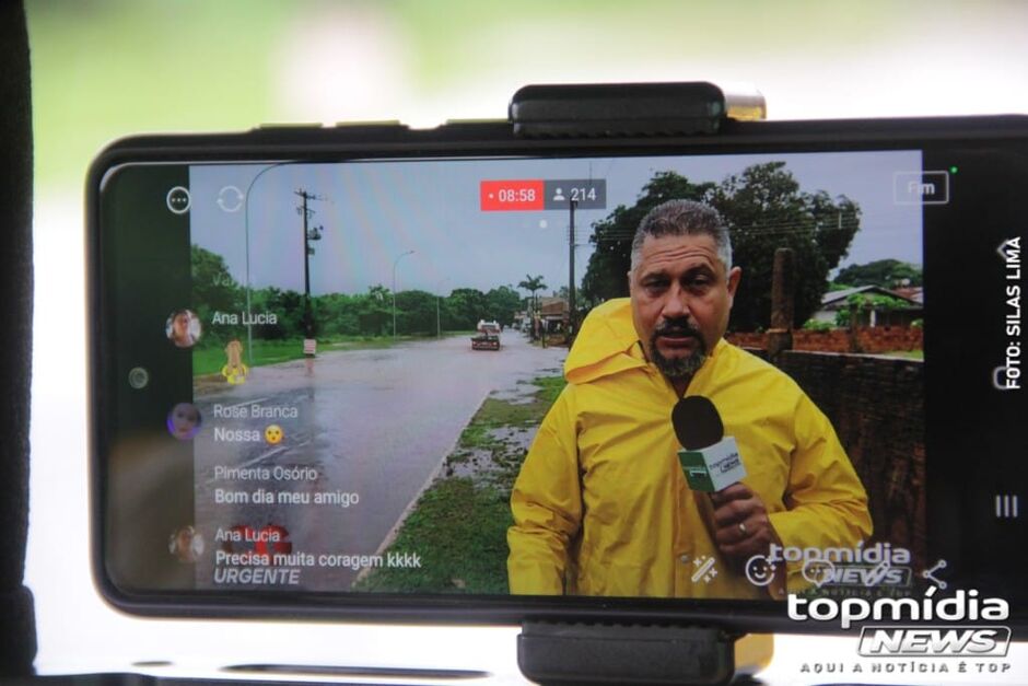 Frio ou calor, sol ou chuva, o TopMídiaNews está sempre conectado ao leitor. No destaque, o repórter Itamar Buzzatta