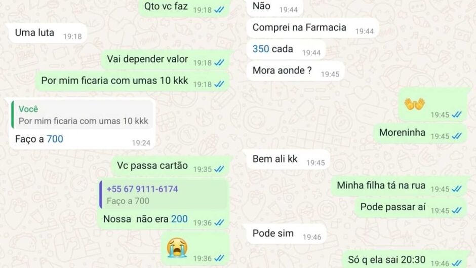 Protesto com mulheres que vendem os produtos