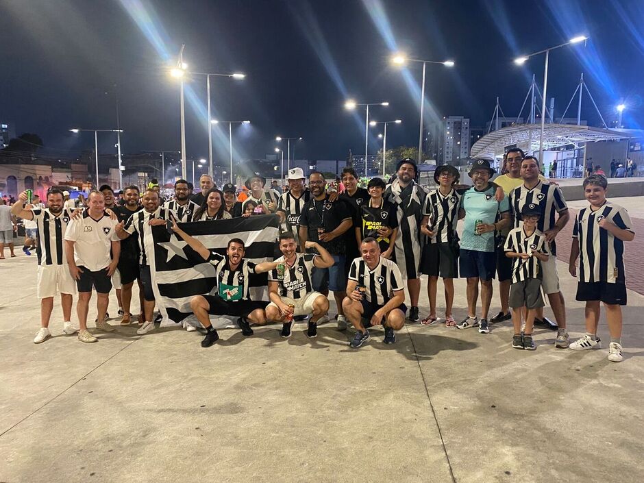 "Paixão que nos move", definem botafoguenses de MS em caravana para semifinal da Libertadores no RJ 