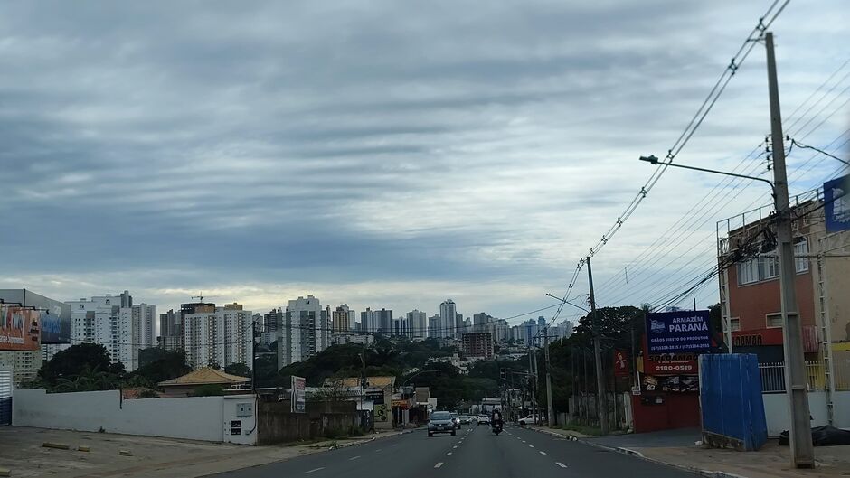 São esperadas muitas nuvens com pancadas de chuvas e trovoadas isoladas em quase todo o estado