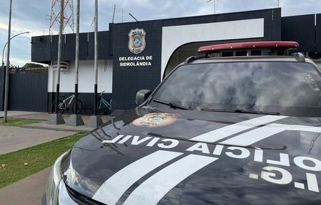 Secretaria de Esportes de Sidrolândia é invadida e tem documentação revirada