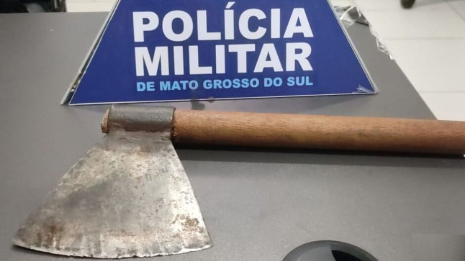 Machadinha foi encontrada na cintura do suspeito