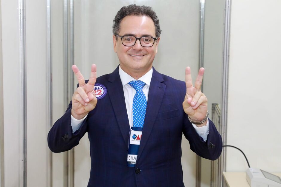 Bitto foi o primeiro candidato a votar 