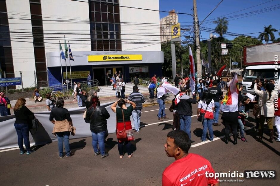 CUT e sindicatos preparam ato pela semana de 4 dias 