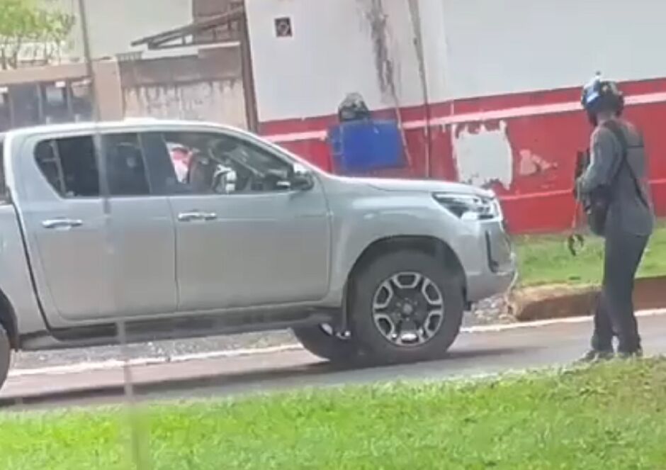 Morto dirigia Hilux no centro de Sete Quedas