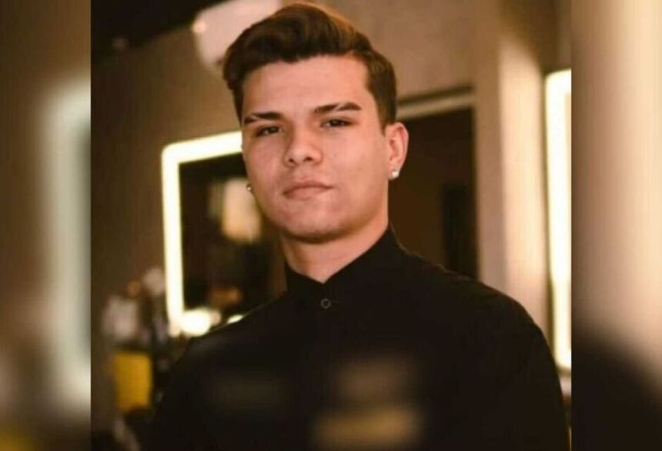Gabriel luta pela vida após acidente de moto 