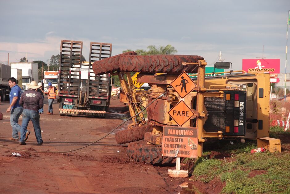 Acidente interditou pista da BR-163 no Itamaracá