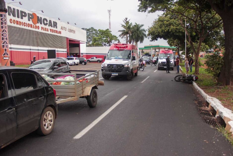 O motorista do carro permaneceu no local e acionou o Samu