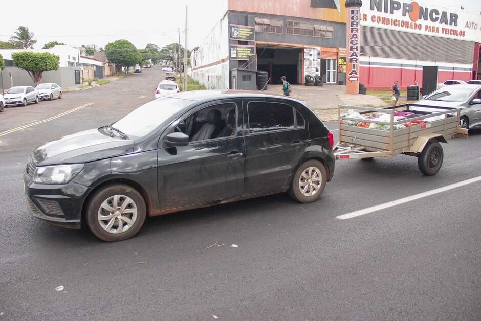 O motorista do carro permaneceu no local e acionou o Samu