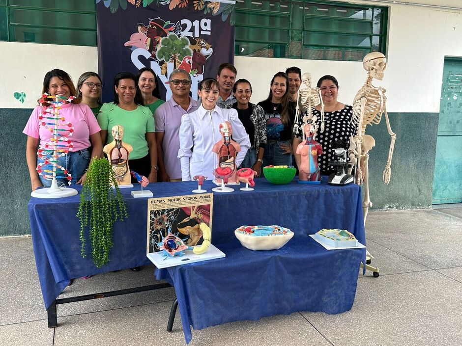 Evento de biologia e química em escola de Camapuã aborda temas sobre a vida e a realidade humano 