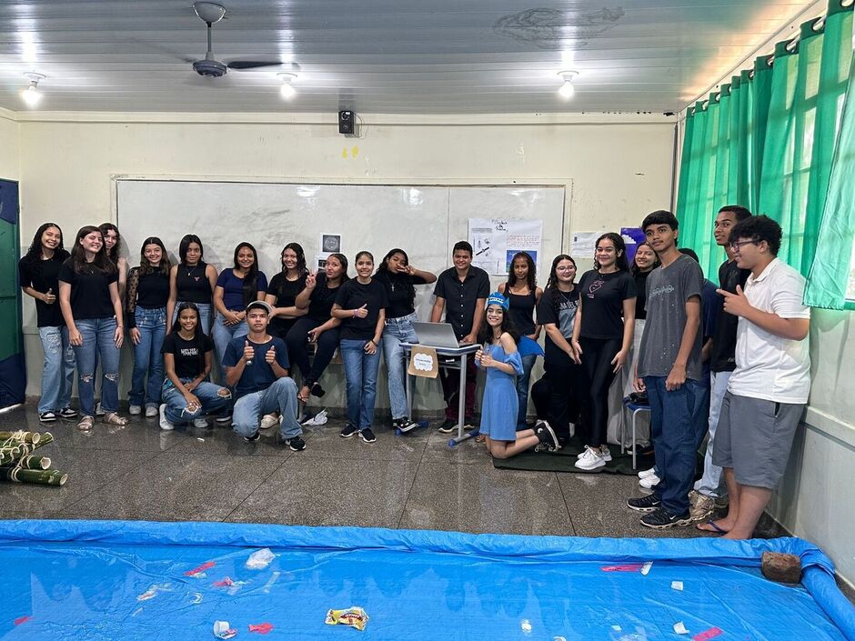 Evento de biologia e química em escola de Camapuã aborda temas sobre a vida e a realidade humano 