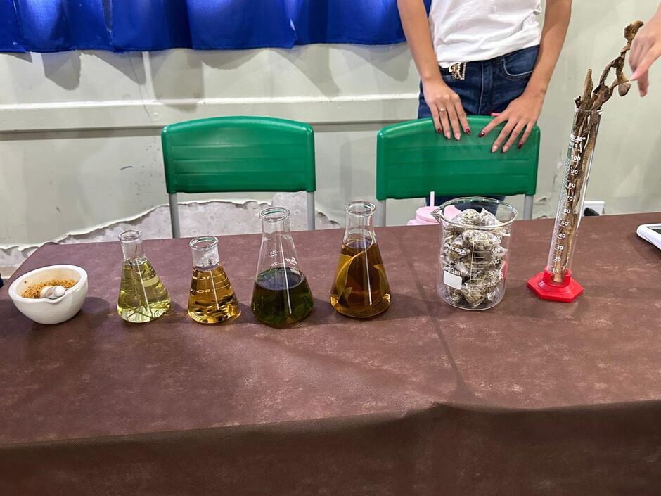 Evento de biologia e química em escola de Camapuã aborda temas sobre a vida e a realidade humano 