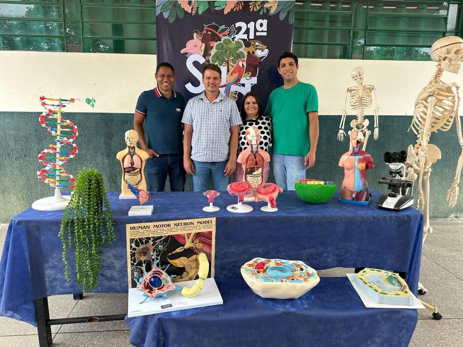 Evento de biologia e química em escola de Camapuã aborda temas sobre a vida e a realidade humano 