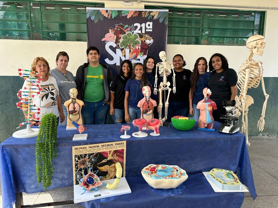 Evento de biologia e química em escola de Camapuã aborda temas sobre a vida e a realidade humano 