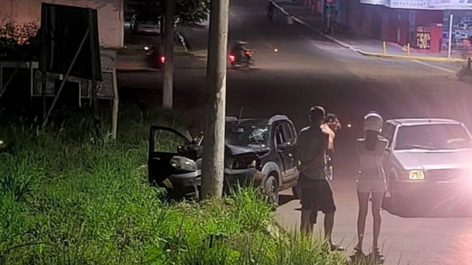 A batida aconteceu por volta de 21h45 desta segunda-feira (9)