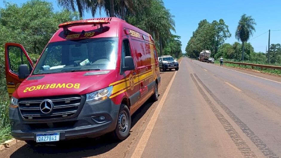 Marcas de frenagem ficaram na pista