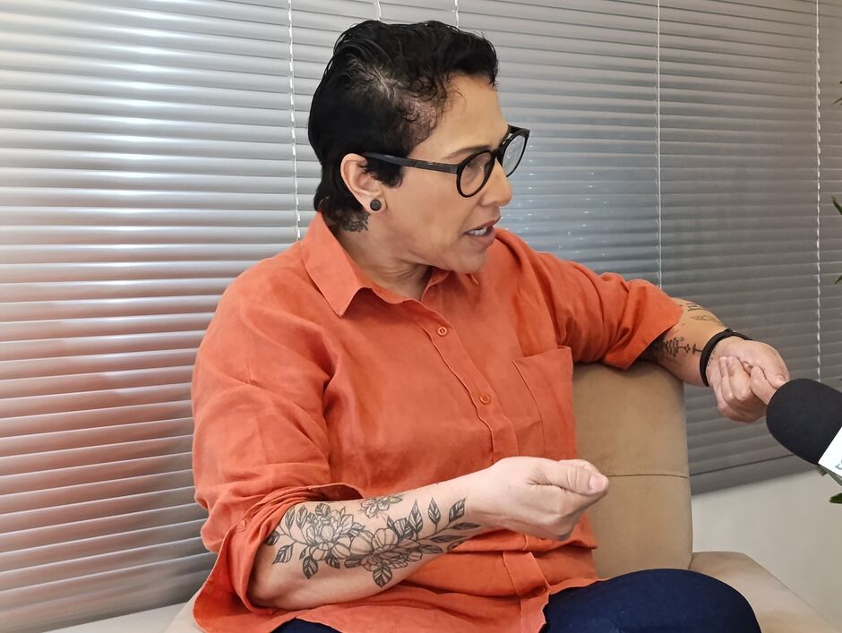 De manicure autodidata a podóloga e por fim, podocure, história de Cris é marcada pela luta e pelo amor ao que faz