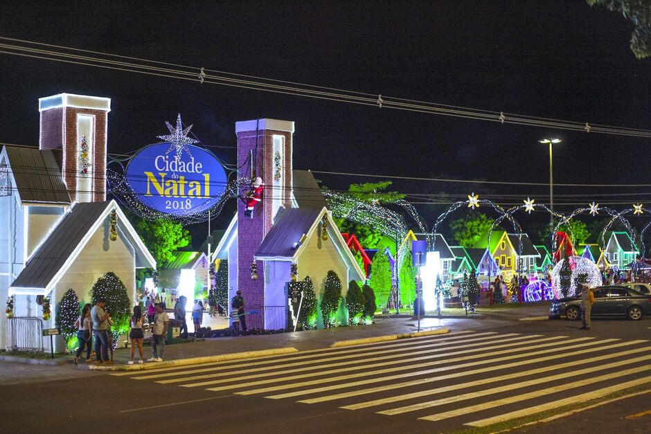 Vésperas de Natal e Ano Novo serão ponto facultativo 