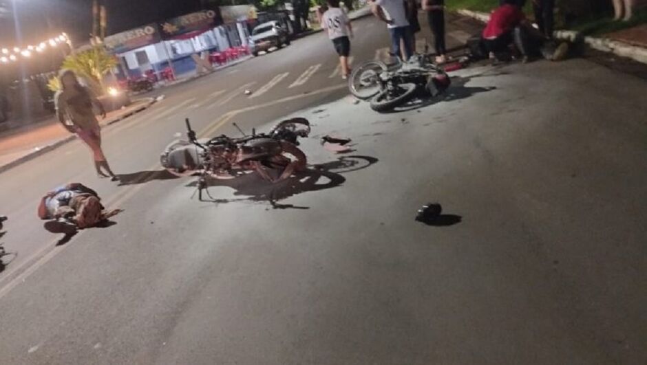 Motocicletas pegaram fogo após colisão