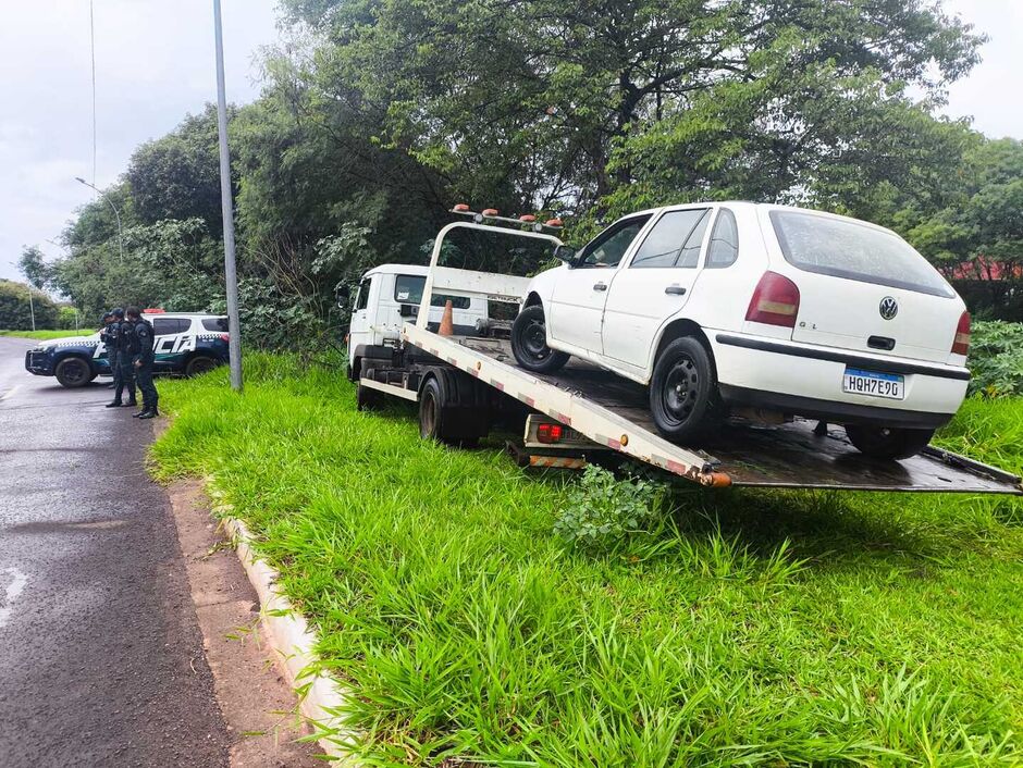 Veículo foi recolhido para o pátio do Detran